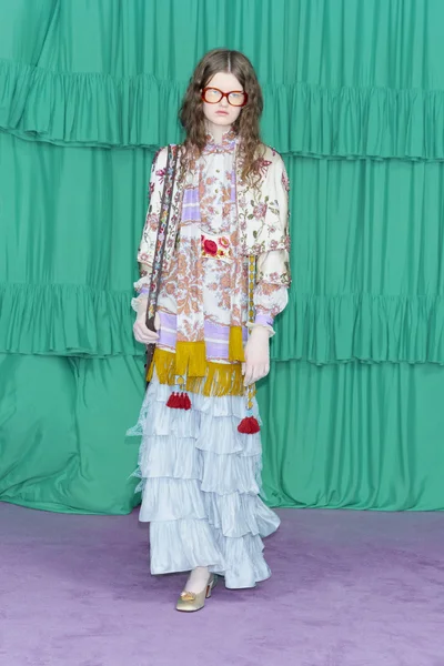 Look 4